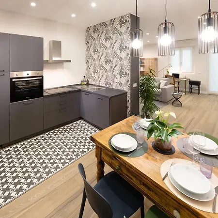 Apartment Civico 8a @ Downtown *