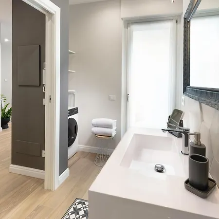 Civico 8a @ Downtown Apartment *