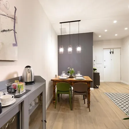 Civico8a - Centro Di Alba, Langhe Άλμπα