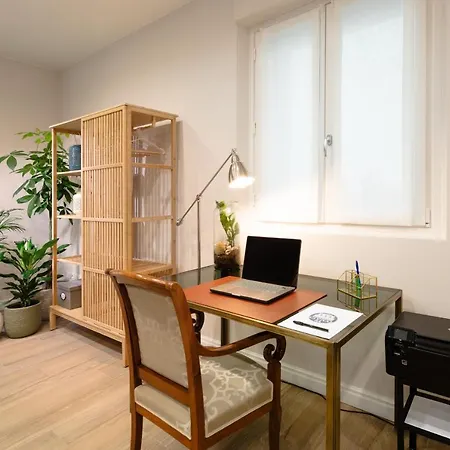 Civico8a - Centro Di Alba, Langhe Άλμπα