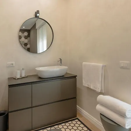 Civico 8a @ Downtown Apartment